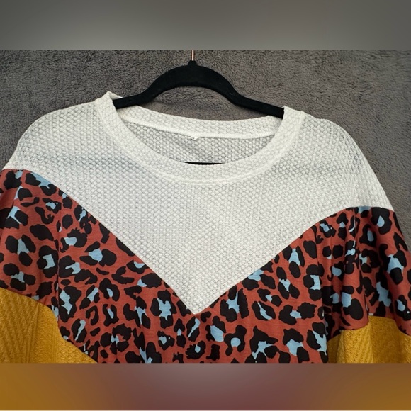 Sweater Top Shirt Woman’s Size M Yellow White Long Sleeve Knit Soft Boho Fall - Picture 4 of 11